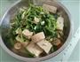 茼蒿炖豆腐的做法图解6