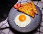 芝士烤面包配溏心鸡蛋的做法图解2