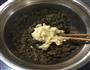 小鸡芝麻花生汤圆的做法图解6