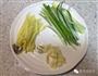 豆豉葱姜蒸鳕鱼-中国式主菜的做法图解2