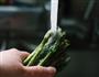 腊肉芦笋塔吉锅料理的做法图解2