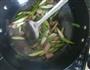 蒜苗炒肉的做法图解4