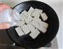 木耳烧豆腐的做法图解2