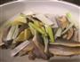豆豉黄花鱼焖豆腐的做法图解2