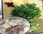 咸肉炒大蒜的做法图解1