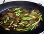 咸肉炒大蒜的做法图解7