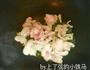 酸菜炒肉的做法图解3