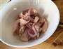 蒜苗回锅肉+豆干的做法图解2