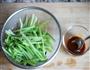 爽口芹菜的做法图解5