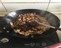 花生豆干肉丁炒酱的做法图解5