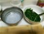 凉拌菠菜粉条蛋皮的做法图解3