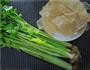 芹菜炒油豆皮的做法图解1