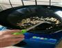 猪心炒青椒的做法图解2