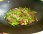 肉炒蒜苔的做法图解7