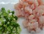 豌豆炒肉丁的做法图解2