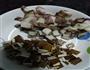 莲藕青豆炒腊肉的做法图解1