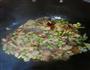 莲藕青豆炒腊肉的做法图解7