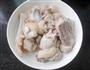 黑豆莲子鸡汤的做法图解3