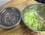 西葫芦虾仁煎饺的做法图解1