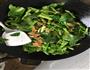 青菜心炒腊肉片的做法图解5