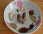 番茄牛肉 如何能色艳,汤浓,肉烂的做法图解1
