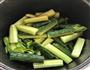 爽脆腌黄瓜的做法图解2