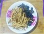 黄花菜木耳炒肉丝的做法图解1