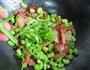 腊肉炒蚕豆的做法图解6