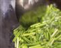 云南人这么吃蒜薹，鲜的做法图解3