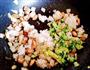 蒜香黄油三文鱼炒饭的做法图解10