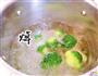 蒜香黄油三文鱼炒饭的做法图解3