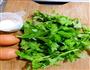 芹菜叶鸡蛋饼的做法图解1