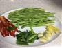 腊肉豆角的做法图解1