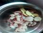 土豆炖瘦肉的做法图解1
