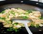 小炒油豆腐青椒的做法图解6