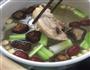 红枣香菇莲子鸡汤的做法图解4