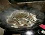 嘎啦白炒鲜蘑的做法图解2