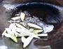 昆明茄子鲊炒肉丝 的做法图解5