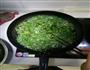 荠菜猪肉馅饼的做法图解3