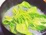 虾皮菠菜蛋饼的做法图解2