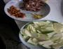 青南瓜炒肉的做法图解2