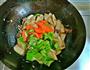 杏鲍菇青椒炒牛肉的做法图解7