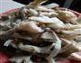 蘑菇炒青菜的做法图解1