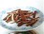 香干小炒肉的做法图解2