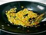番茄黄金蛋炒饭-清理冰箱的做法图解4