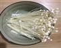 酸汤金针菇肥牛的做法图解1